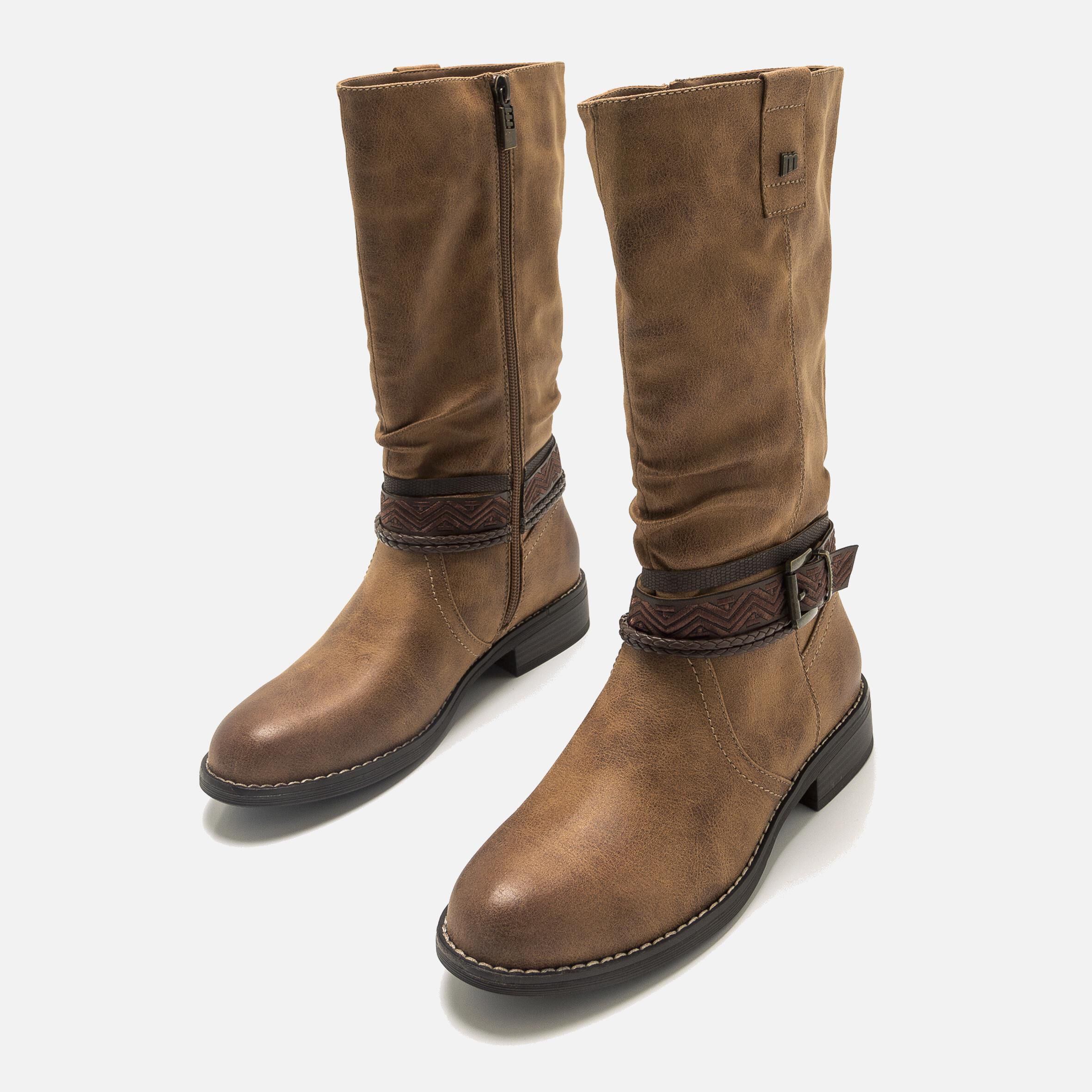 Bota hot sale plana marron